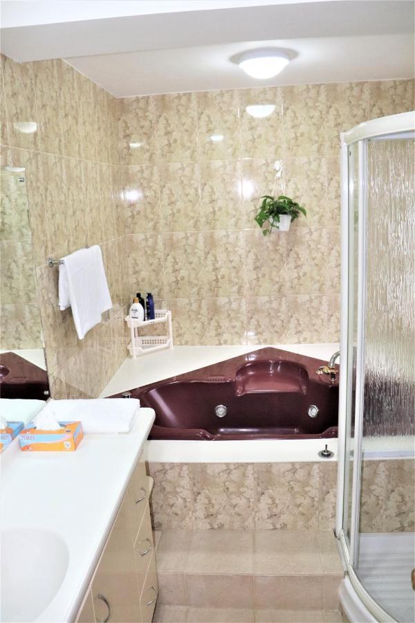 הונג קונג Mtr Tung Chung Near Airport Apartment, City Getaway, Pa Mei Village Tung Chung מראה חיצוני תמונה